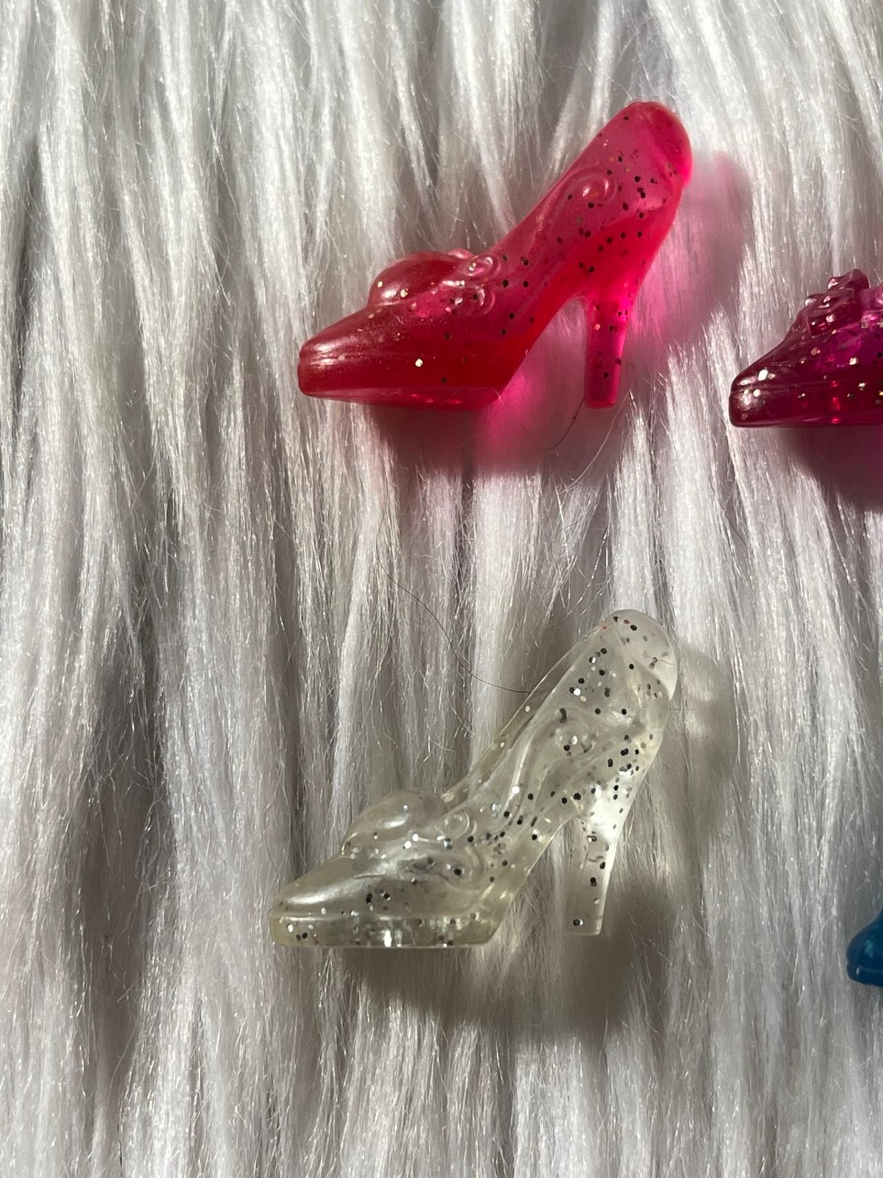 $1 Sparkle Doll Shoe Singles of Various Brands MESSAGE FOR INDIVIDUALS READ — image 4