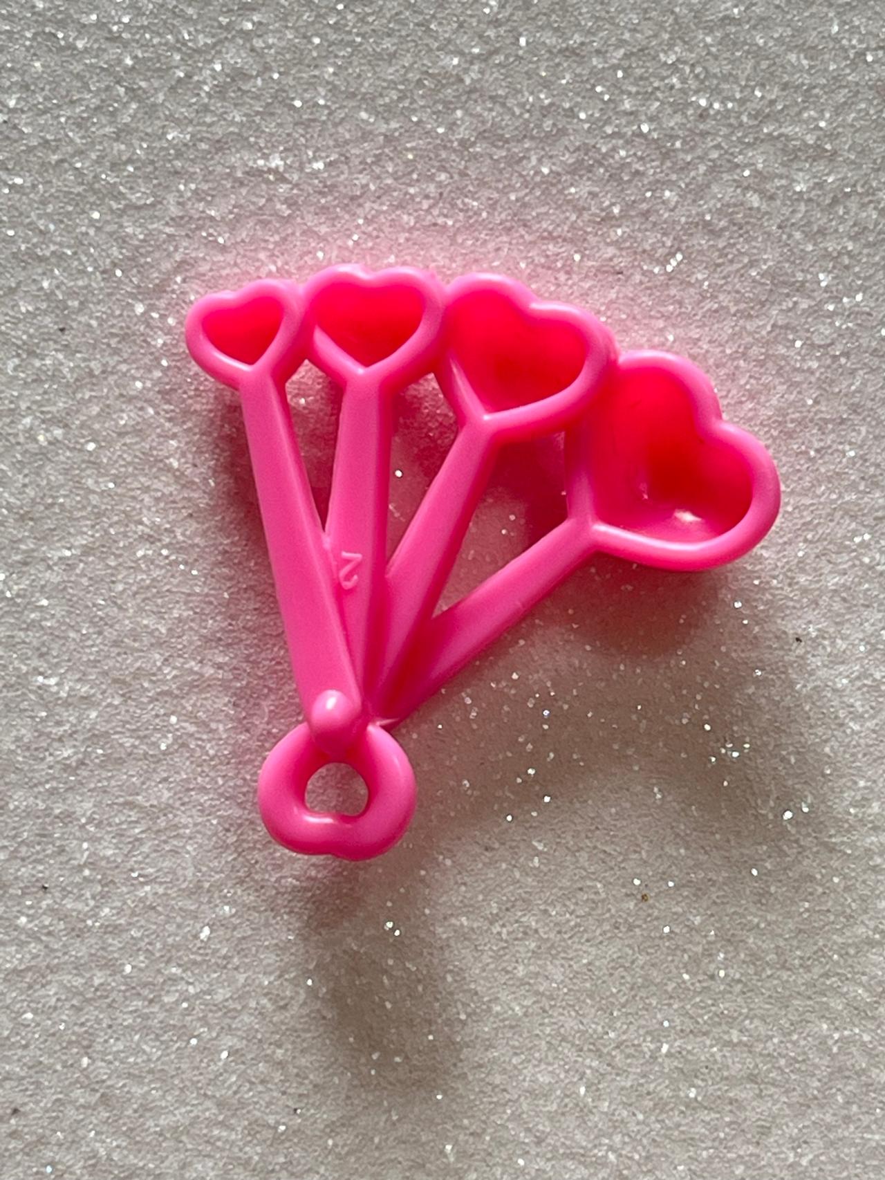 Barbie Puppy Bakery Pink Heart Shaped Measuring Spoons Doll Accessory READ — image 2