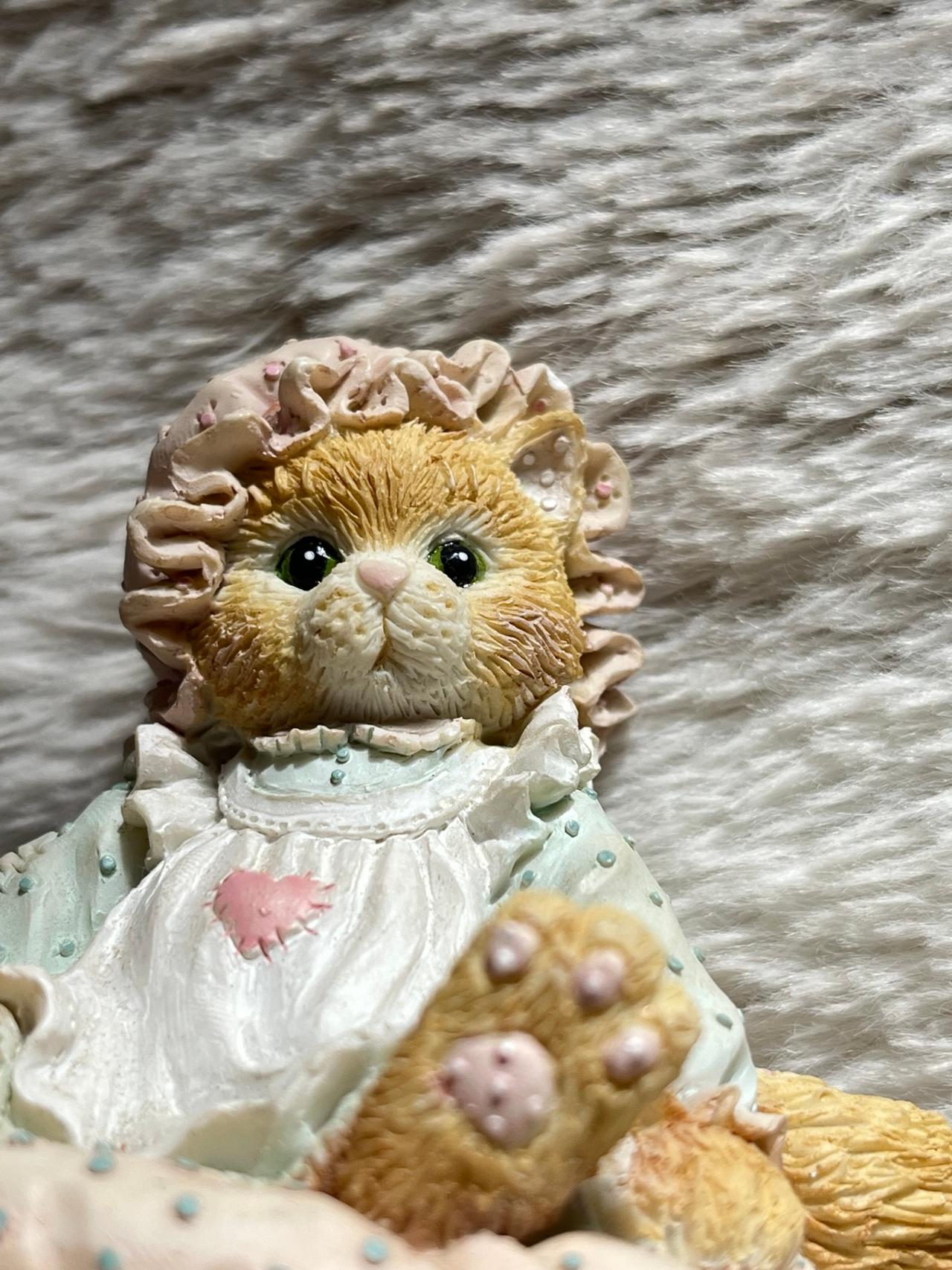 Enesco Calico Kittens 627917 “Just Thinking About You” Blanket Figurine — image 3