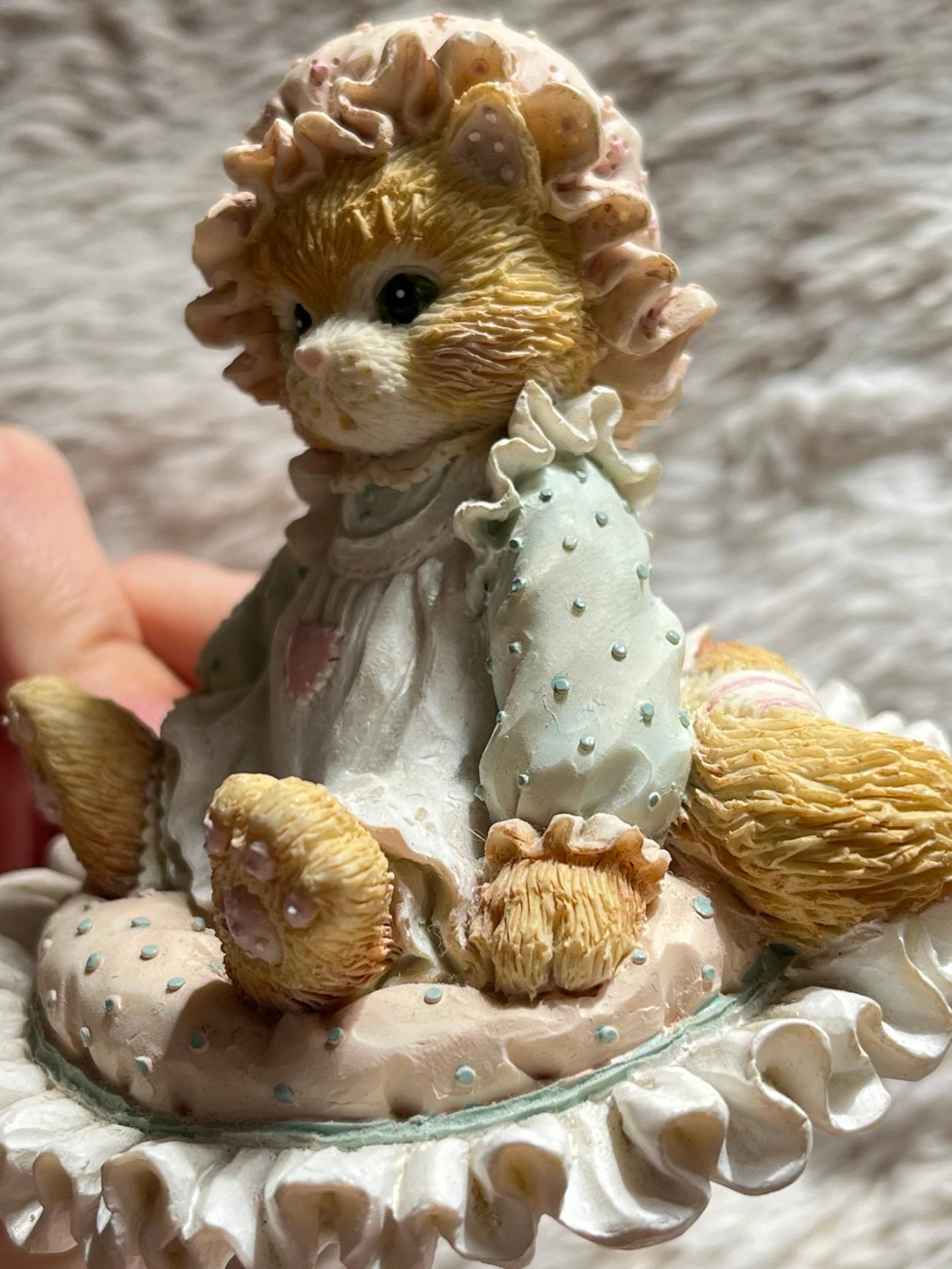 Enesco Calico Kittens 627917 “Just Thinking About You” Blanket Figurine — image 9