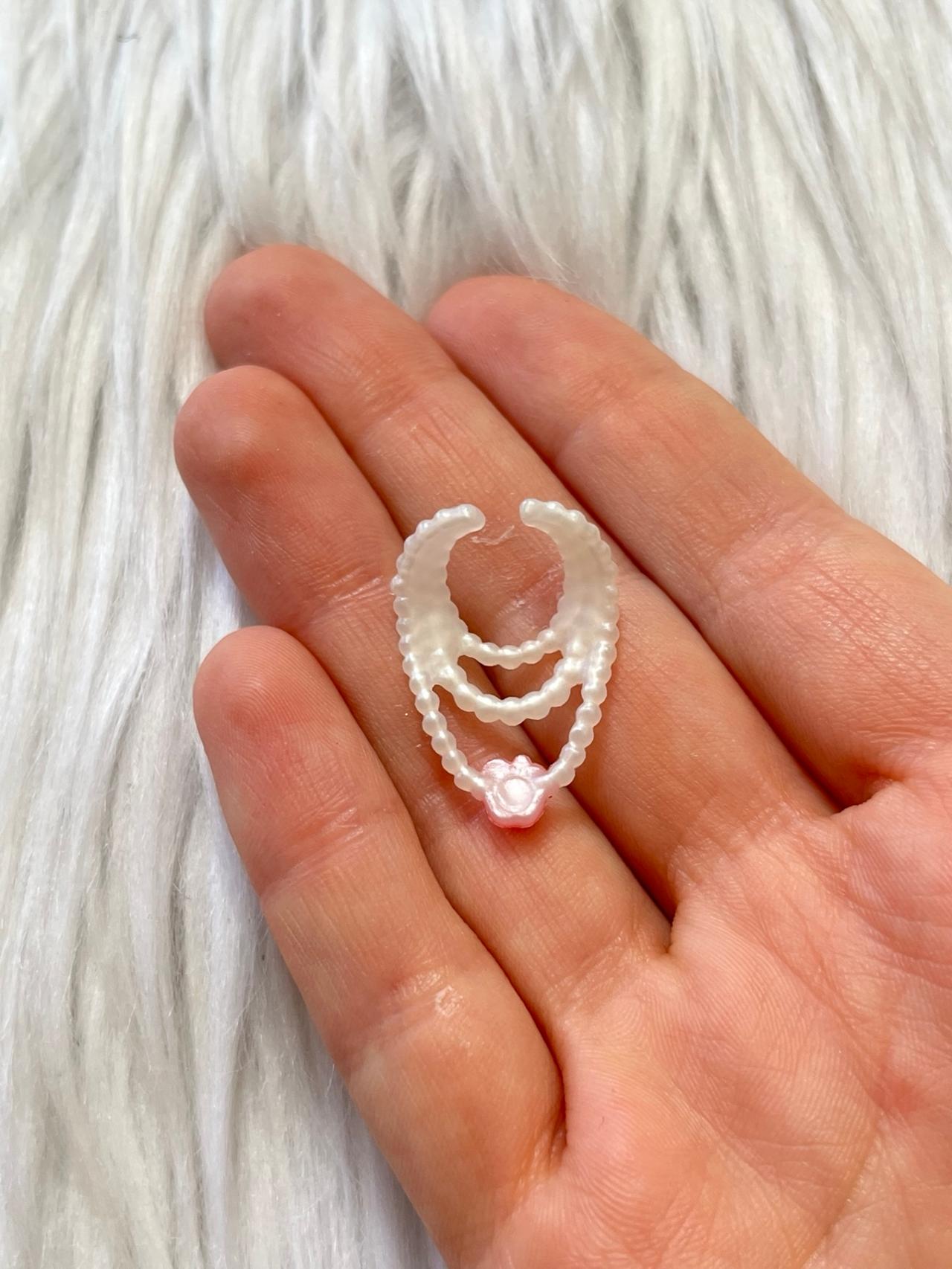 Ever After High G1 Apple White Hat-Tastic Tea Party Pearl Necklace — image 5