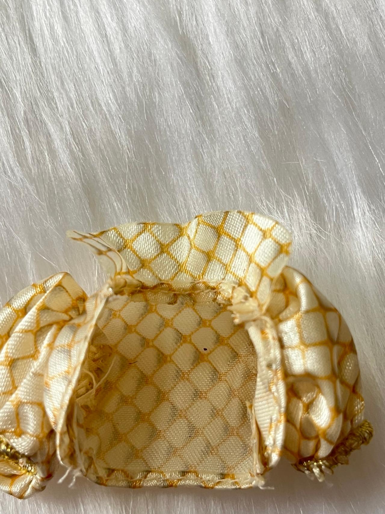 Ever After High G1 Apple White Signature Shrug — image 3