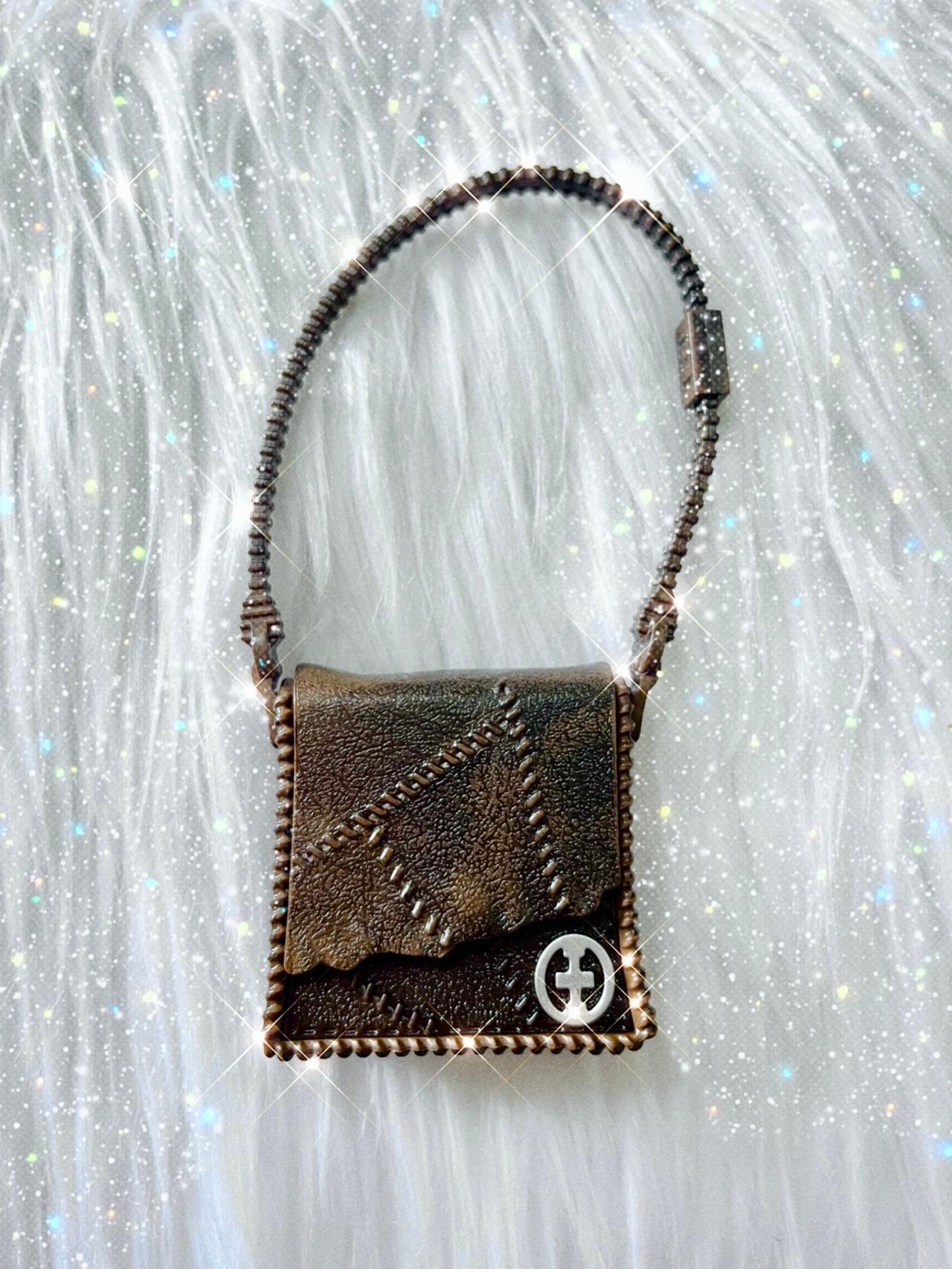Ever After High G1 Hunter Huntsman Signature Leather Bag