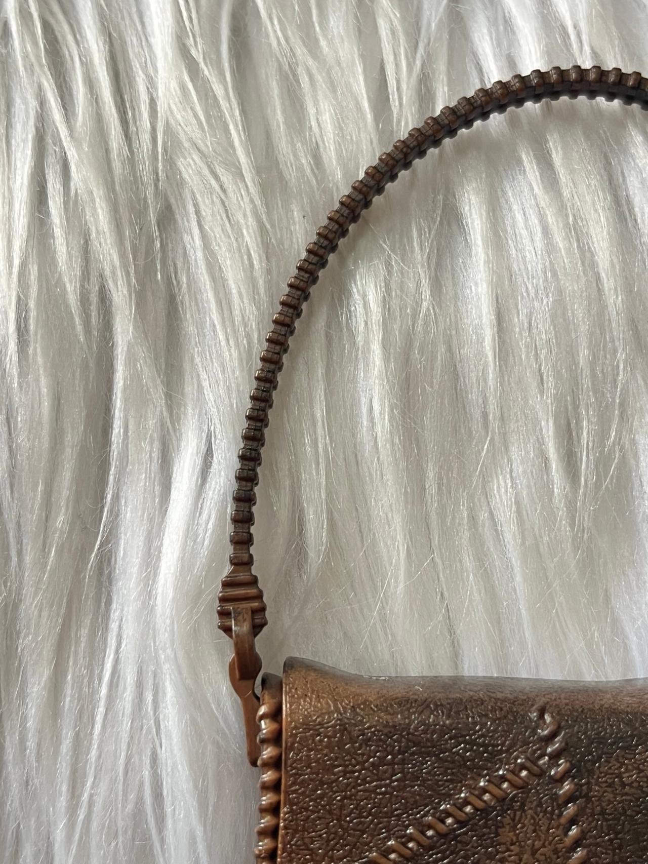 Ever After High G1 Hunter Huntsman Signature Leather Bag — image 3
