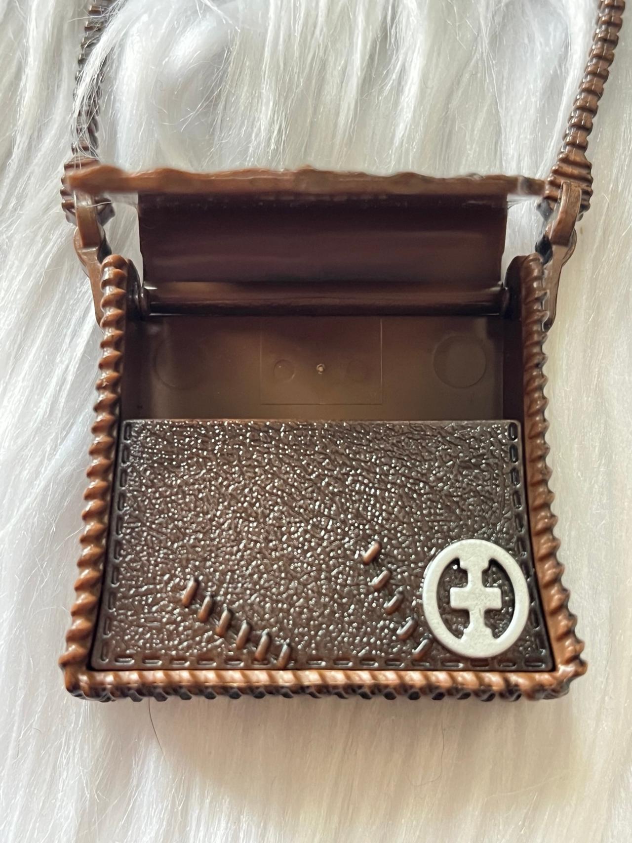 Ever After High G1 Hunter Huntsman Signature Leather Bag — image 8