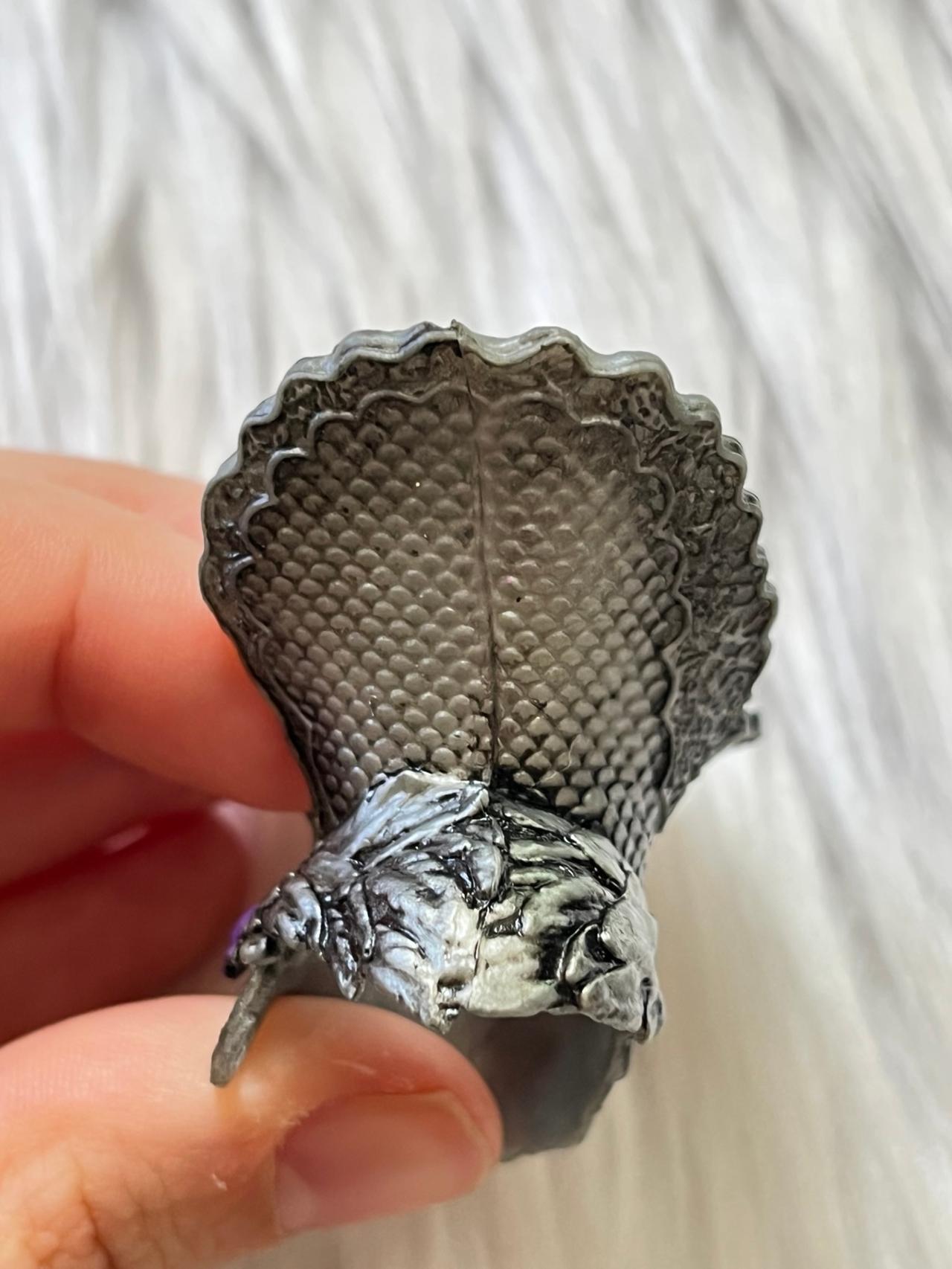 Ever After High G1 Raven Queen Signature Collar — image 4