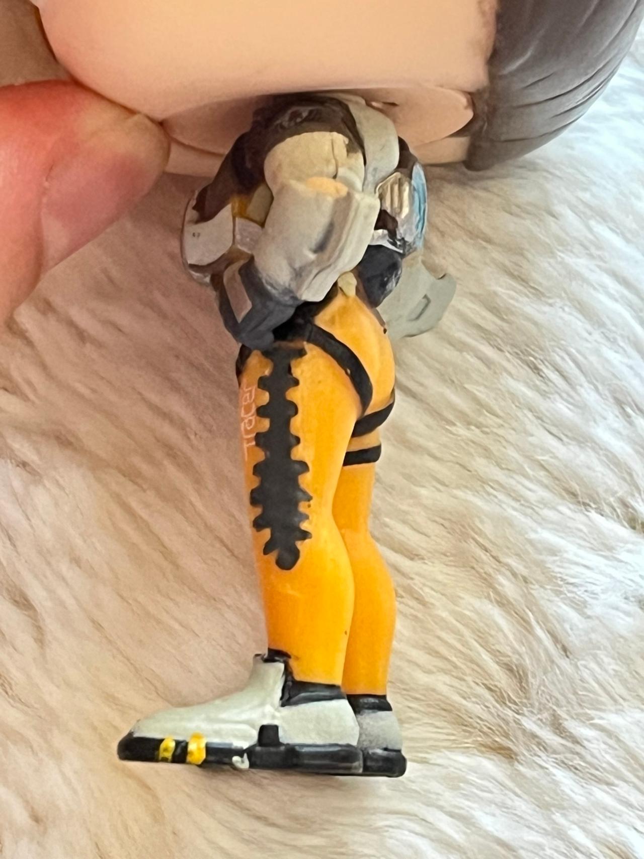 Funko POP! Overwatch Tracer 92 USED-DISPLAY READ — image 7
