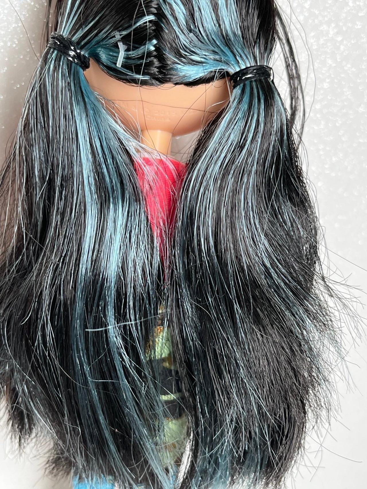 MGA Bratz 2015 Selfie Snaps Jade Doll NEAR COMPLETE Outfit READ — image 11