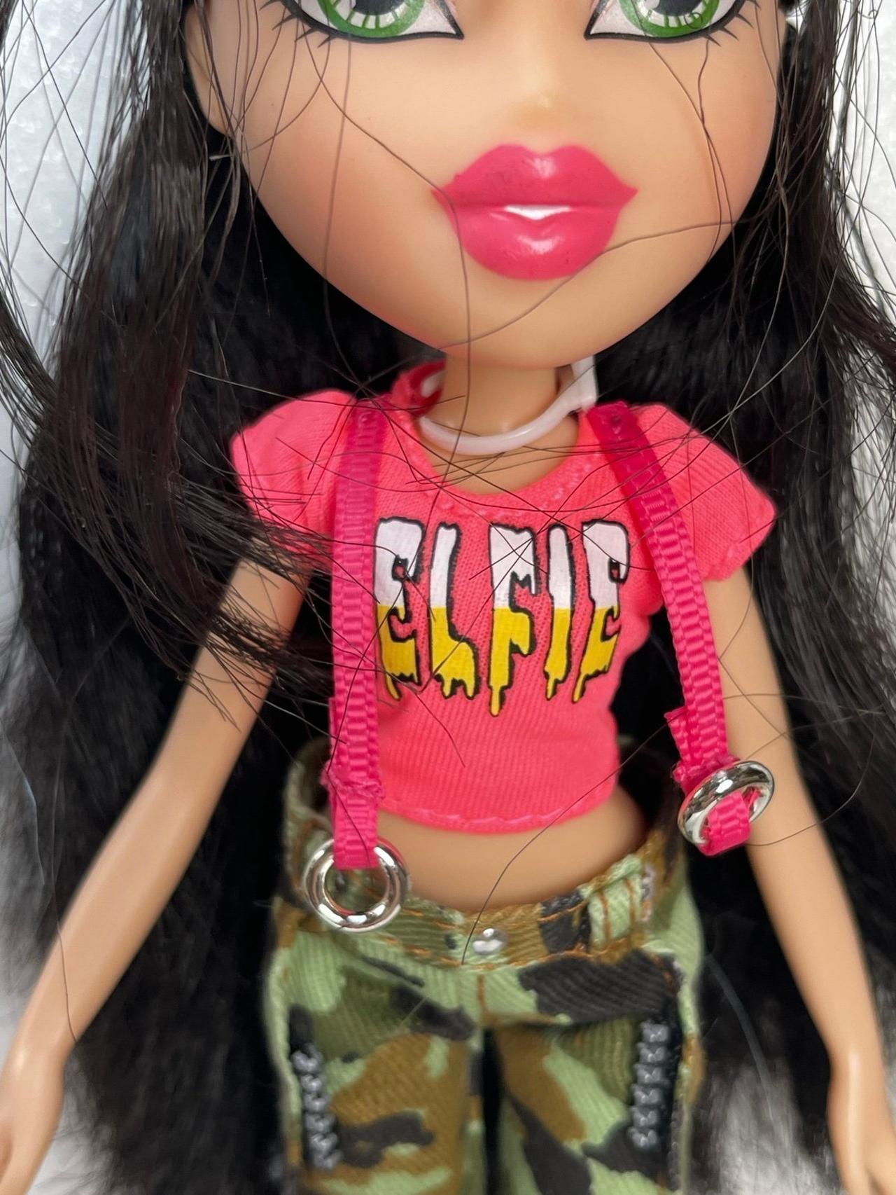 MGA Bratz 2015 Selfie Snaps Jade Doll NEAR COMPLETE Outfit READ — image 2