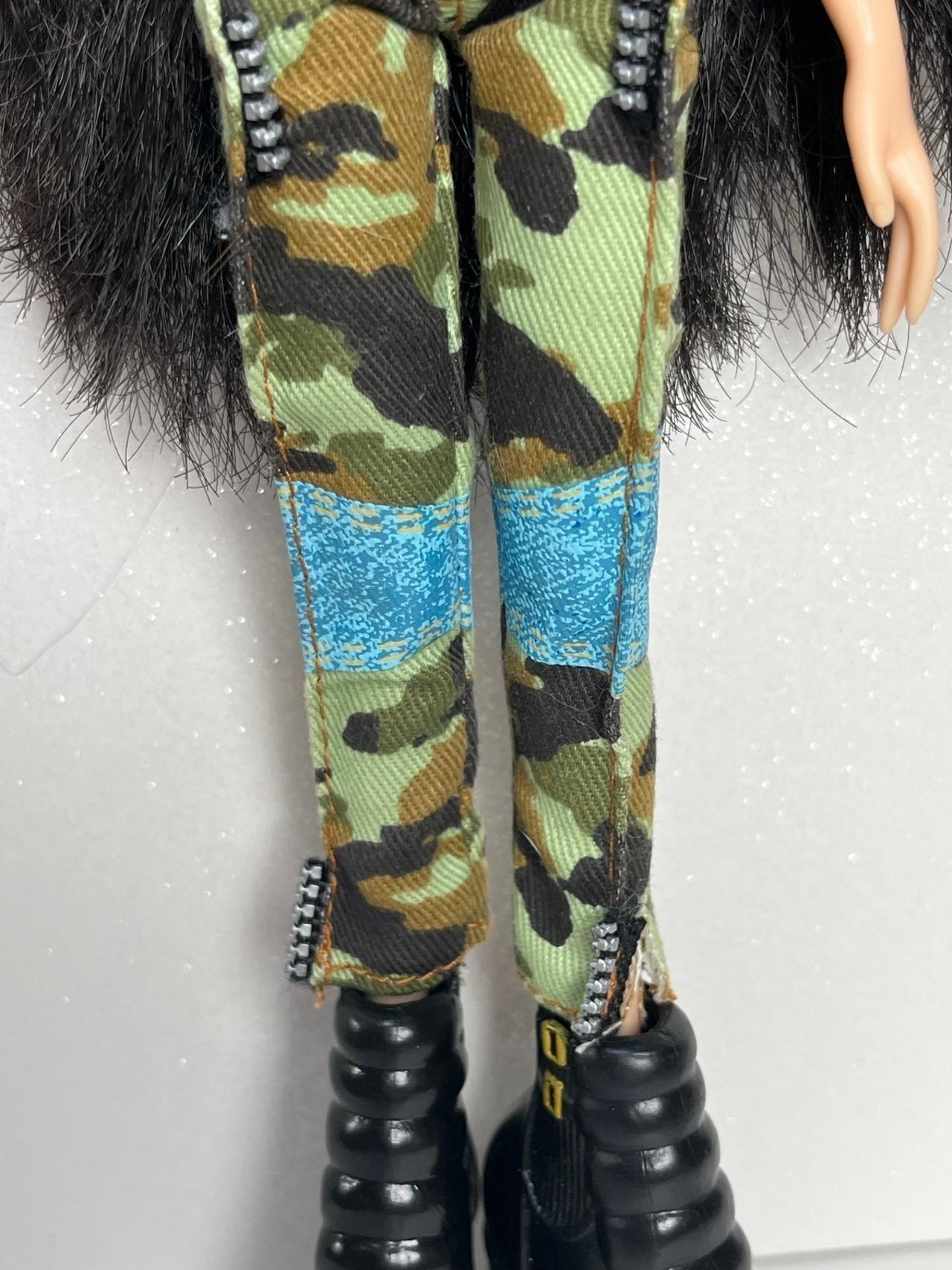 MGA Bratz 2015 Selfie Snaps Jade Doll NEAR COMPLETE Outfit READ — image 4