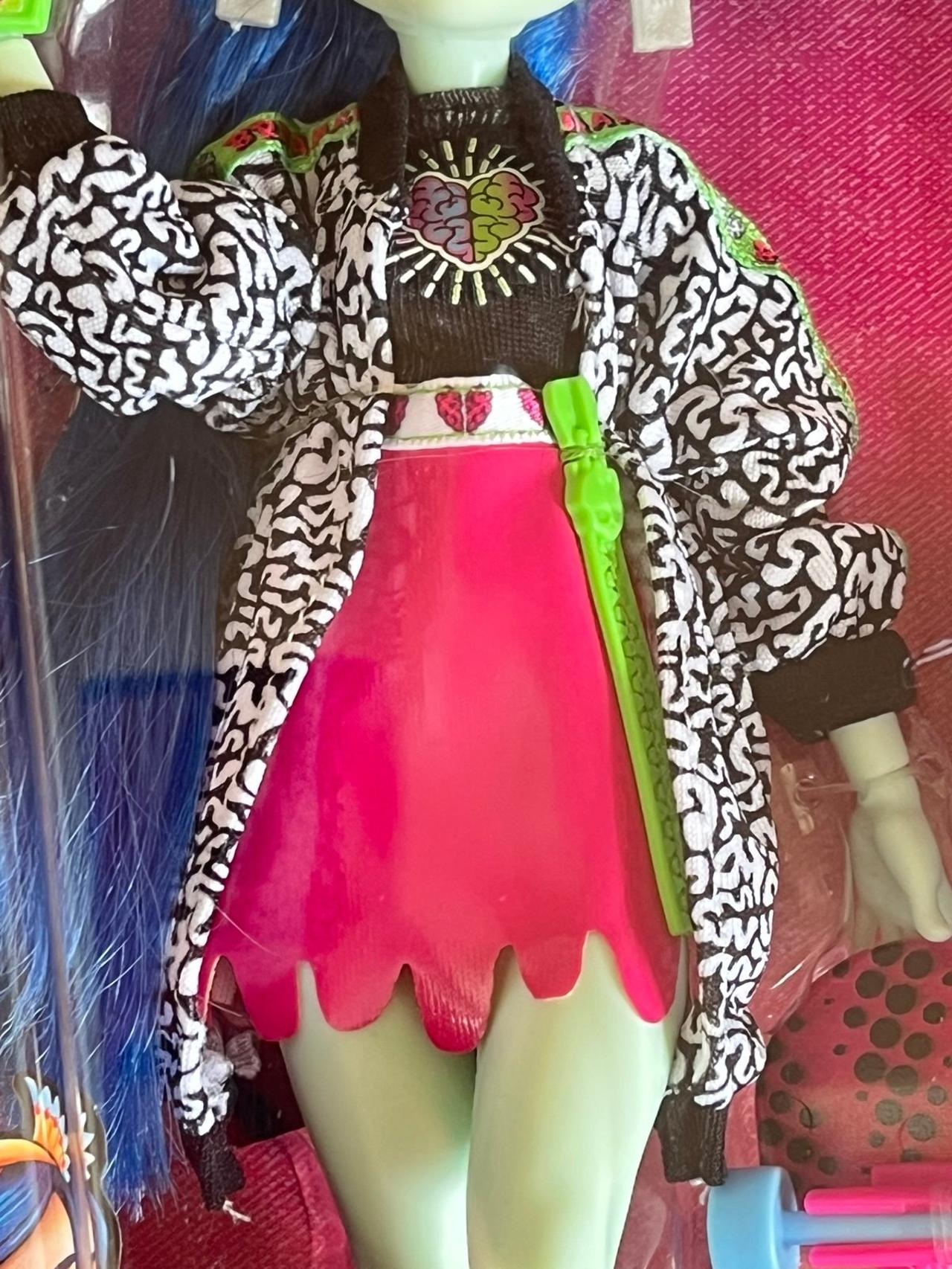 Monster High G3 Core 1 Ghoulia Yelps  NIB READ — image 3