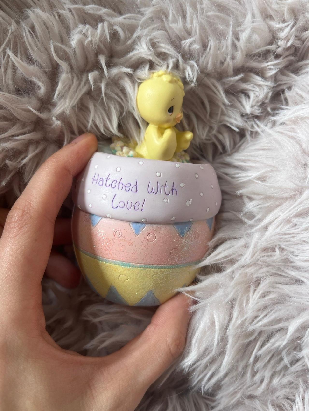 Precious Moments Hatched With Love 2001 Figure — image 2