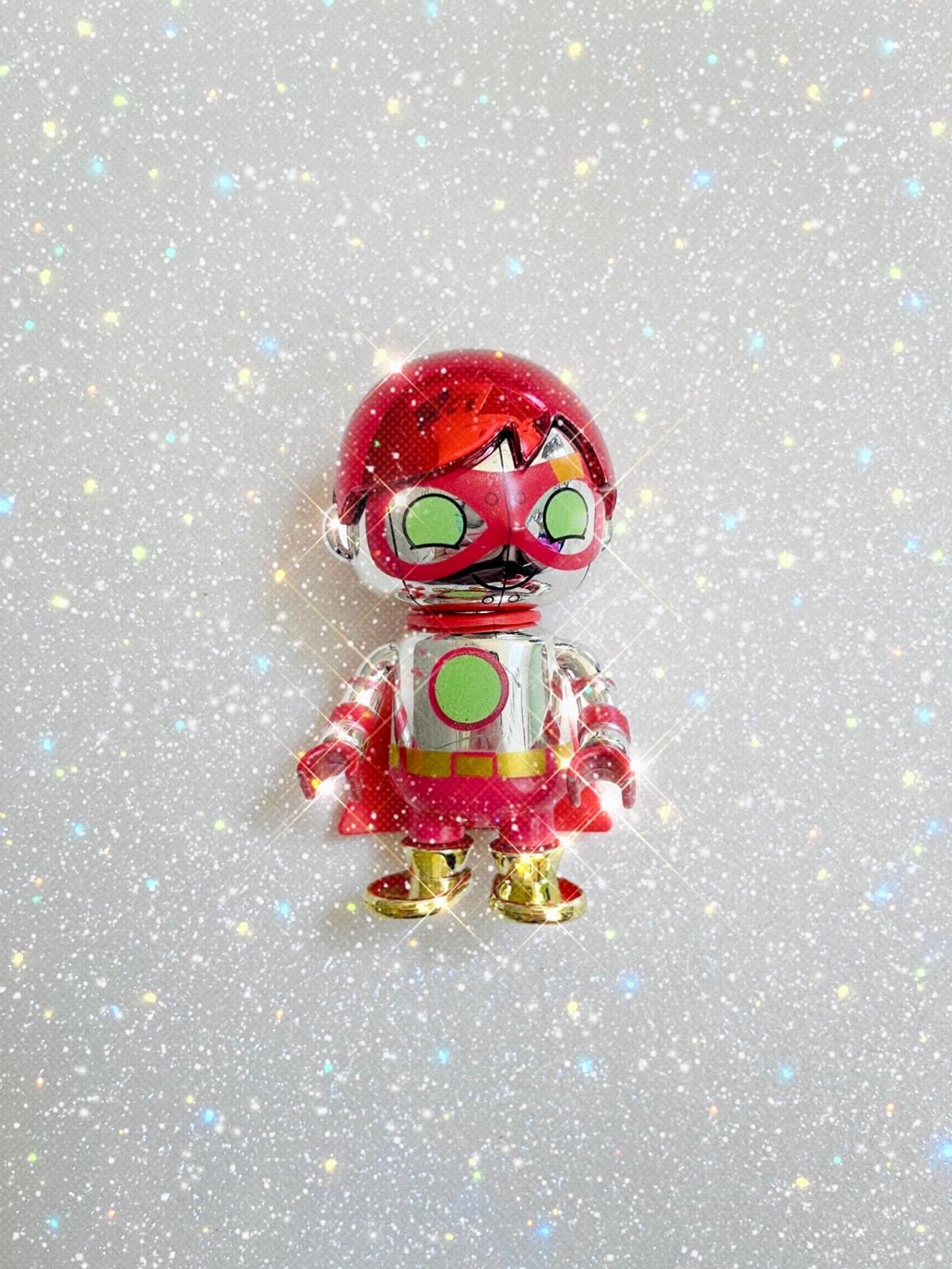 Ryan’s World Mystery Microverse Steel Titan Chrome Red & Gold Figure READ