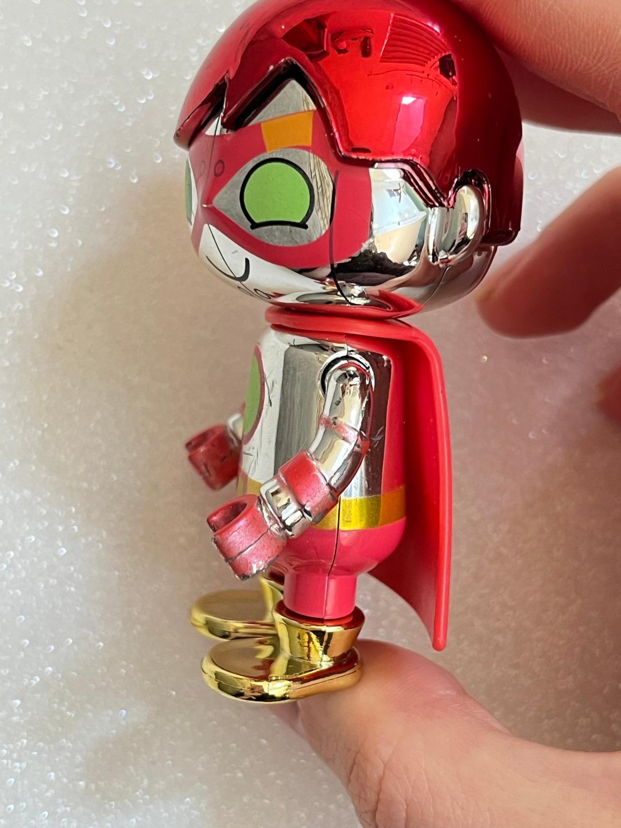 Ryan’s World Mystery Microverse Steel Titan Chrome Red & Gold Figure READ — image 9