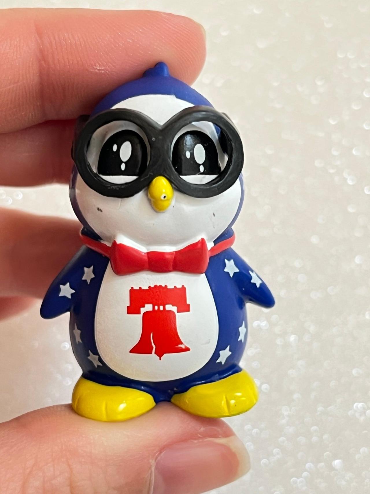 Ryan’s World Road Trip to Pennsylvania Penguin Figure READ — image 3