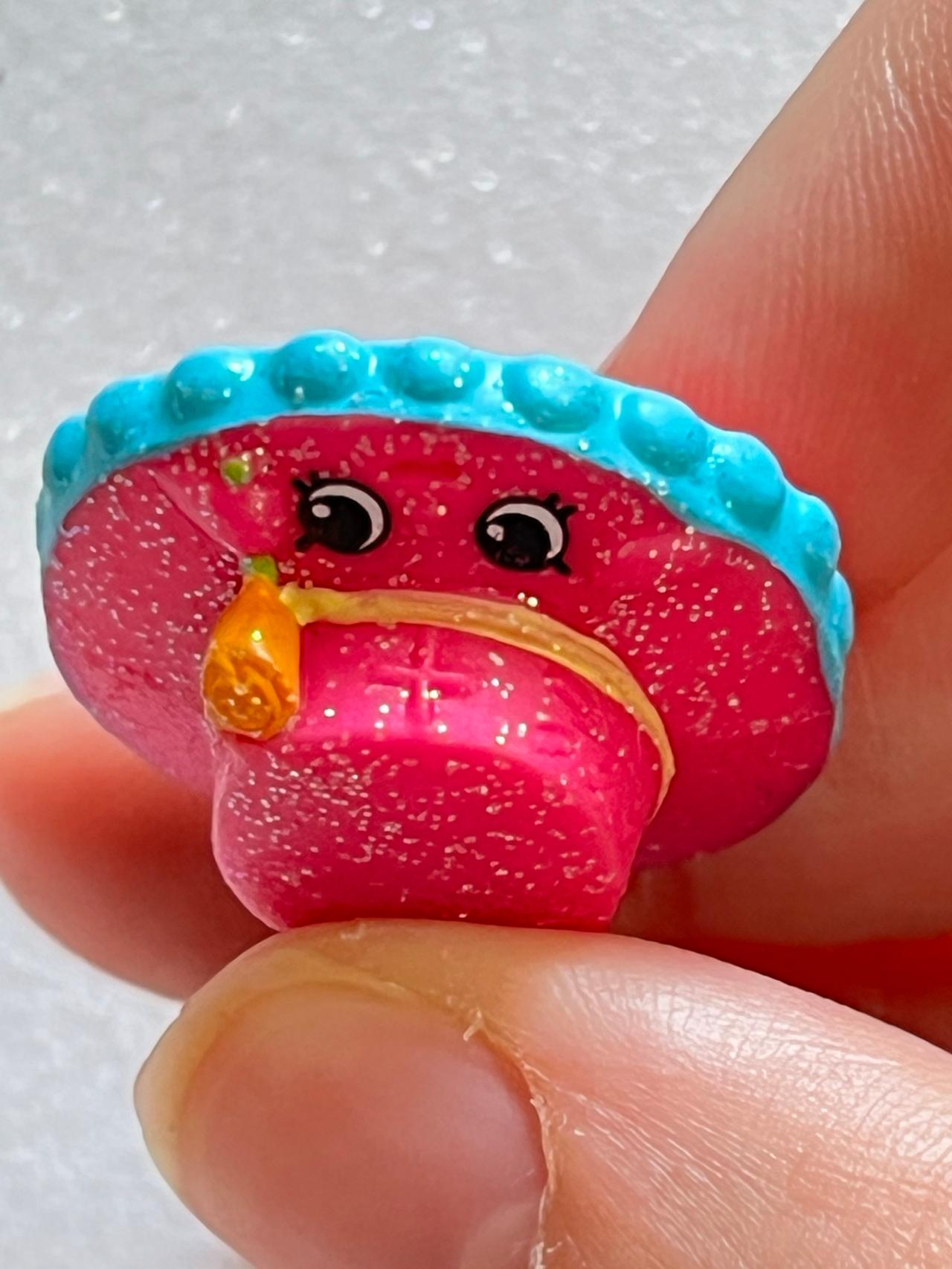 Shopkins Season 8 #8-072 Caterina Hat Sparkle Ultra Rare World Vacation READ — image 4