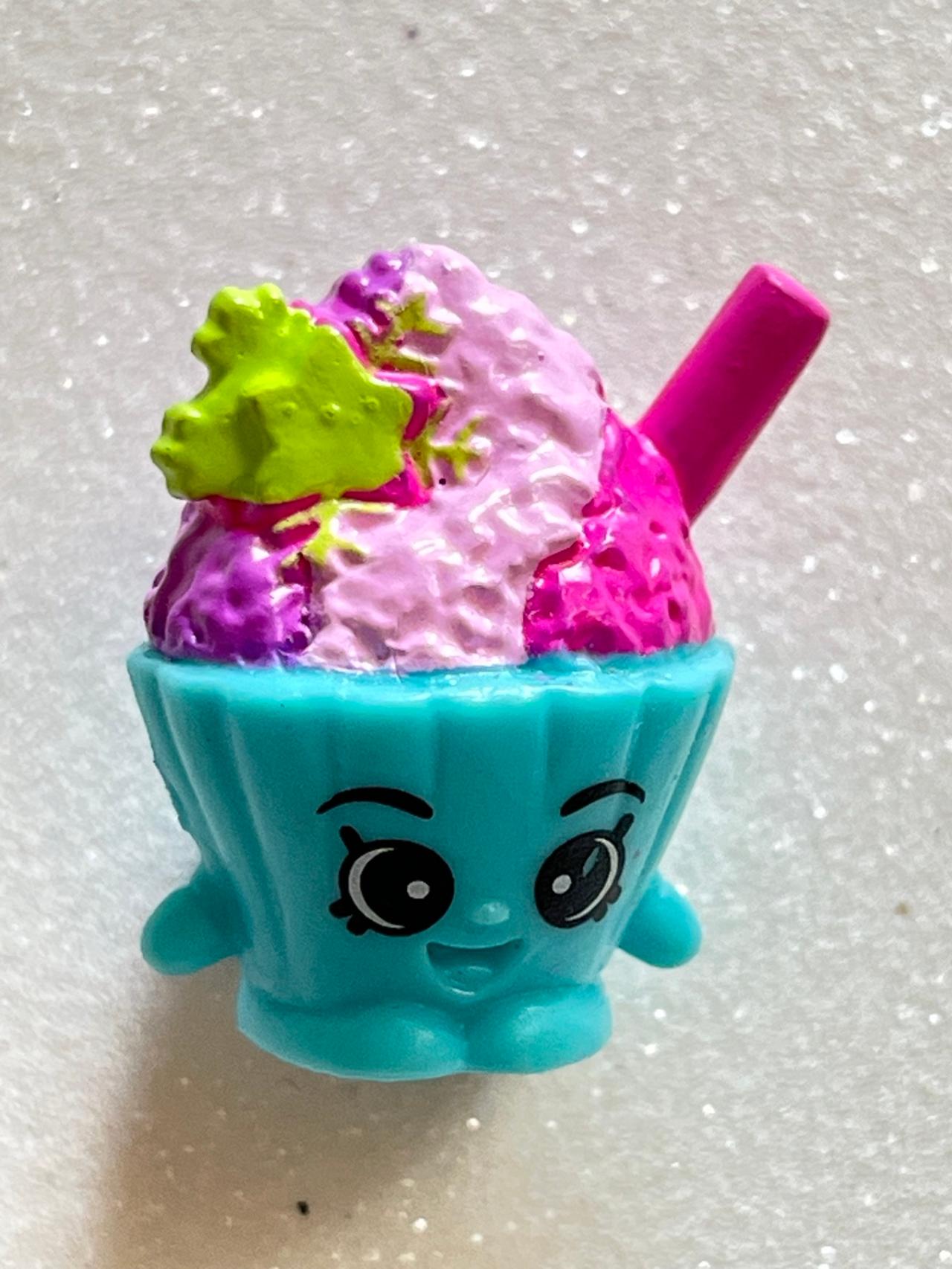 Shopkins Season 8 #8-096 Sumo Snow Ice World Vacation READ — image 2