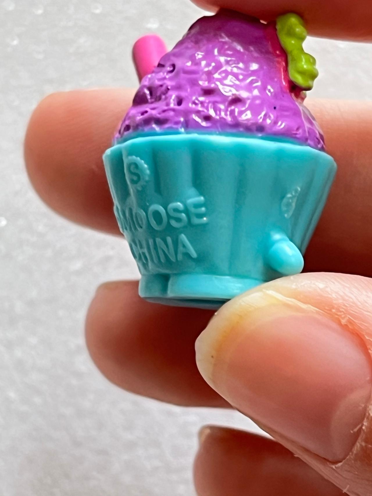 Shopkins Season 8 #8-096 Sumo Snow Ice World Vacation READ — image 4