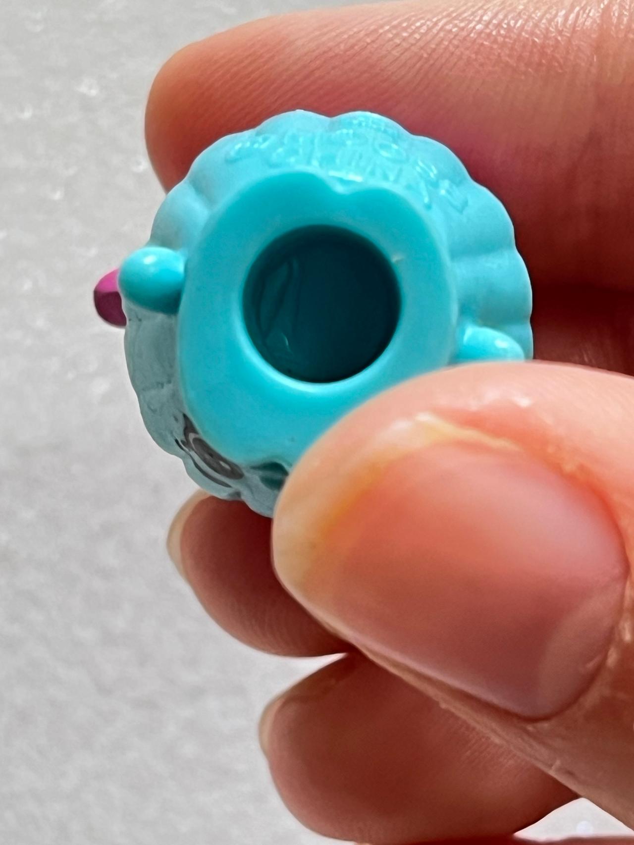 Shopkins Season 8 #8-096 Sumo Snow Ice World Vacation READ — image 6