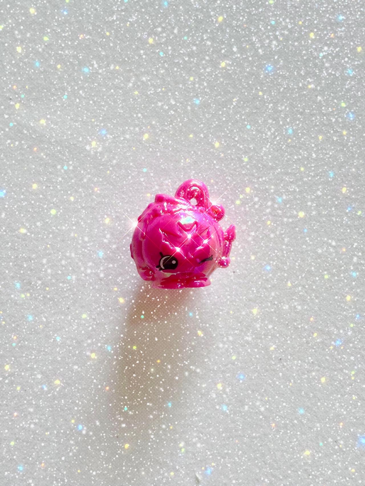 Shopkins Season 8 #8-226 Ella Ween  Gleamtastic Holidays Ultra Rare READ