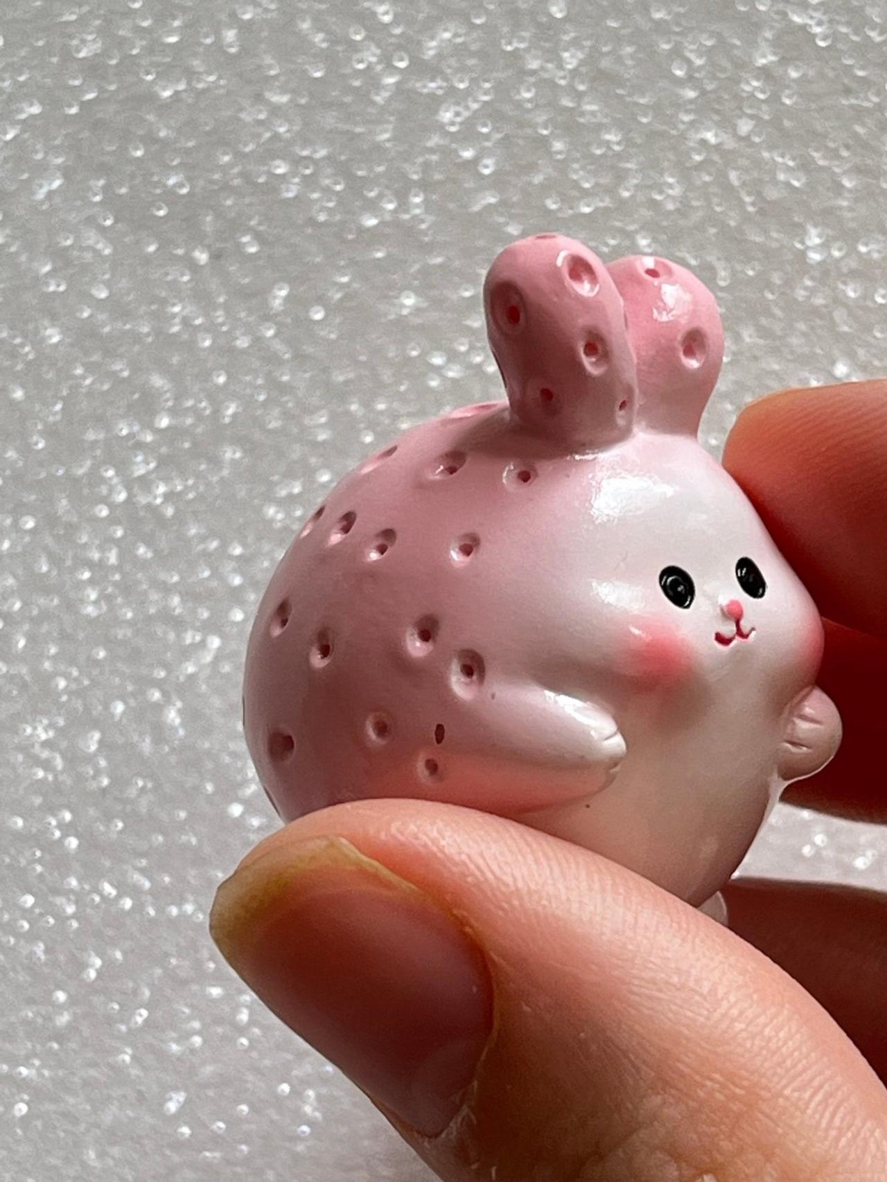Yi Chuang Tech Daily Food Animals Strawberry Bunny LNWOP READ — image 3